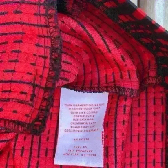 Ruby Rd. Women’s red black blazer with 1 embellished button closure 2 pockets - Picture 9 of 9